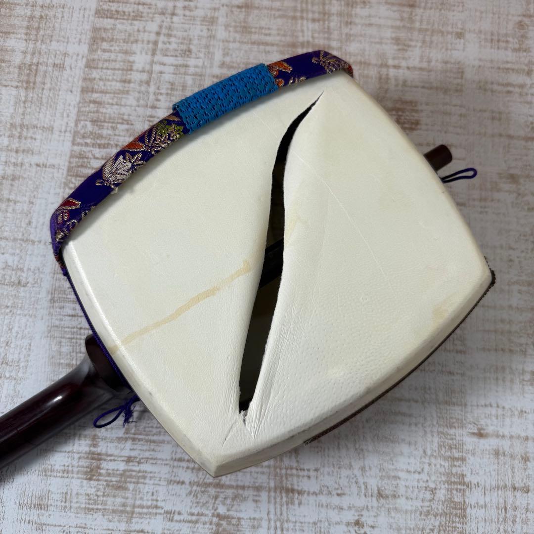 津軽三味線 中棹　紅木 高級材 ハードケース付き 琴三絃師　石村屋 天然素材駒