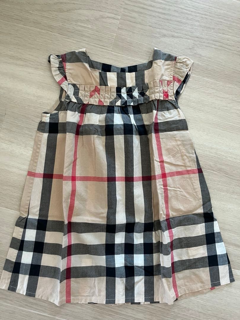 Burberry ワンピース　セットアップ