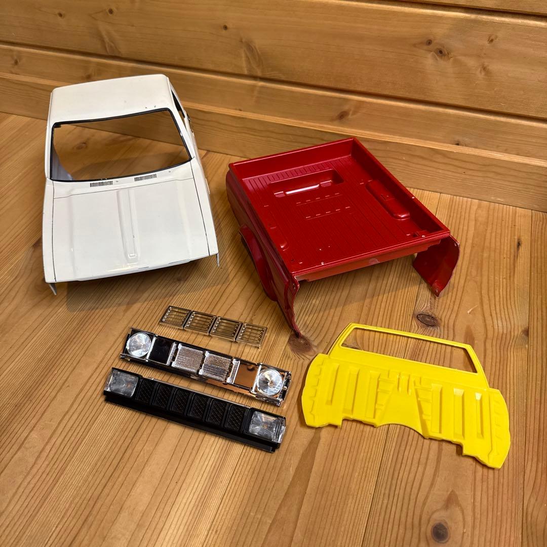 タミヤ RC4WD トヨタピックアップ ハイラックス