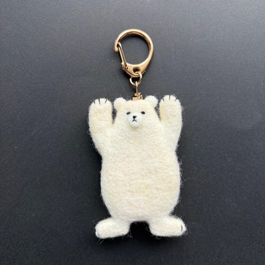 【☆Ted様☆】　羊毛フェルトキーホルダー　しろくま　ハンドメイド　くま