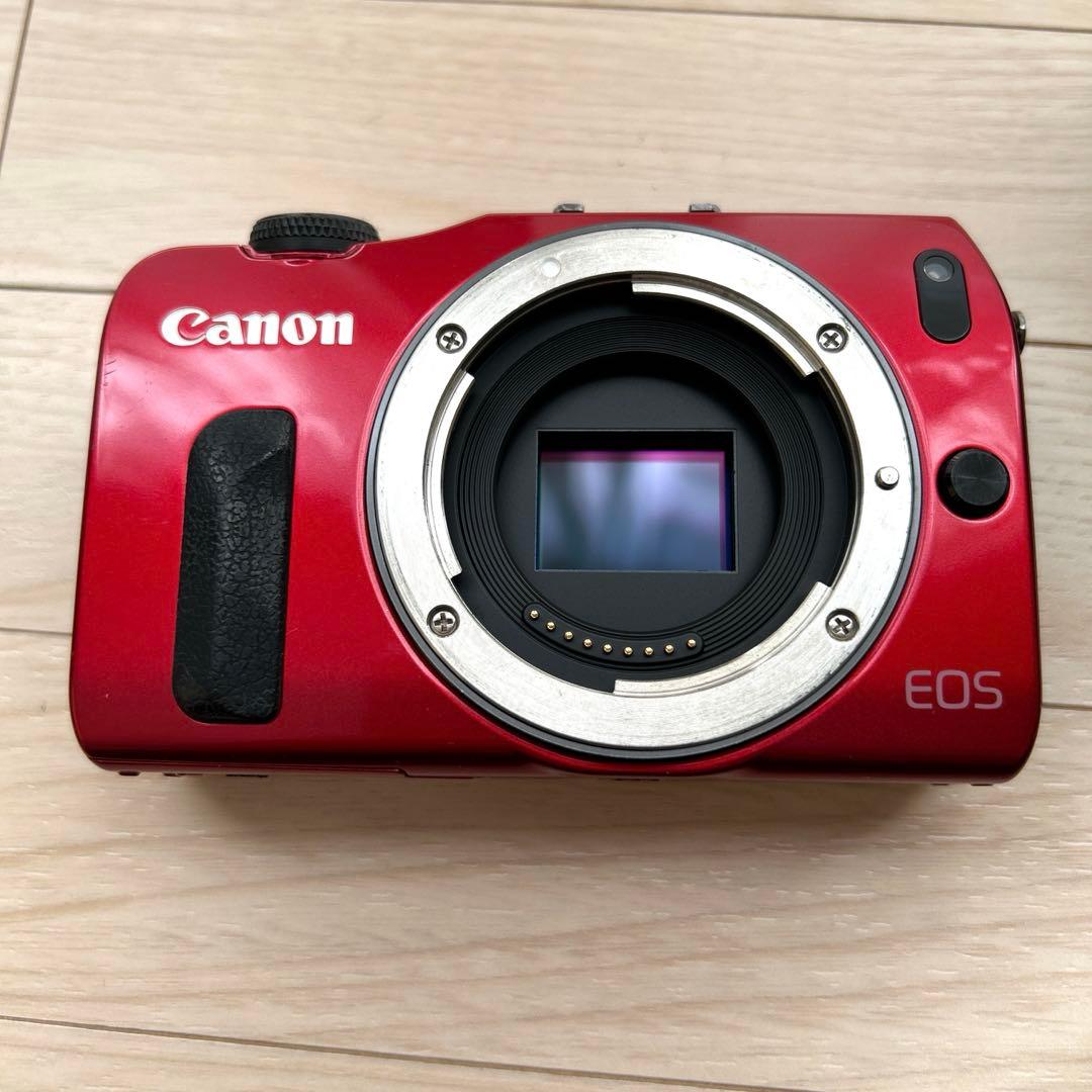 Canon EOS M レッド ミラーレス一眼カメラ レンズ付き