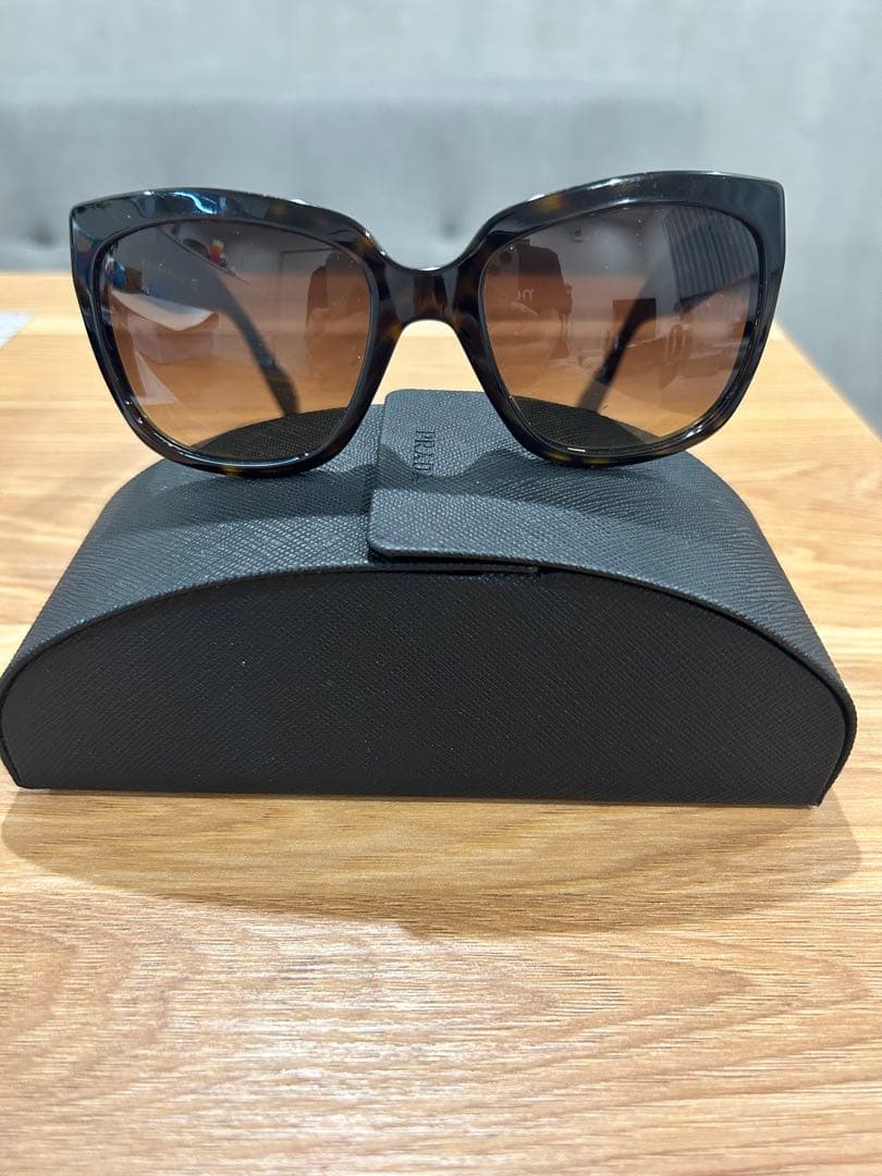 PRADA サングラス ケース付き