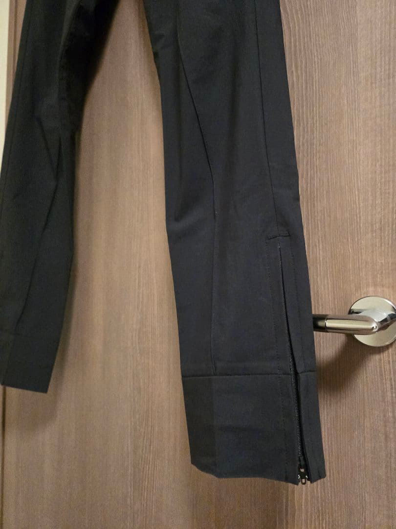 1PIU1UGUALE3 GOLF　ZIP SLACKS［BLACK］