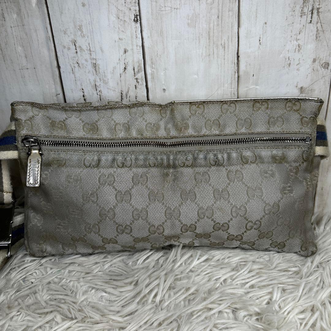 GUCCI シェリーライン　GGキャンバス ボディバッグ ウエストバッグ　銀