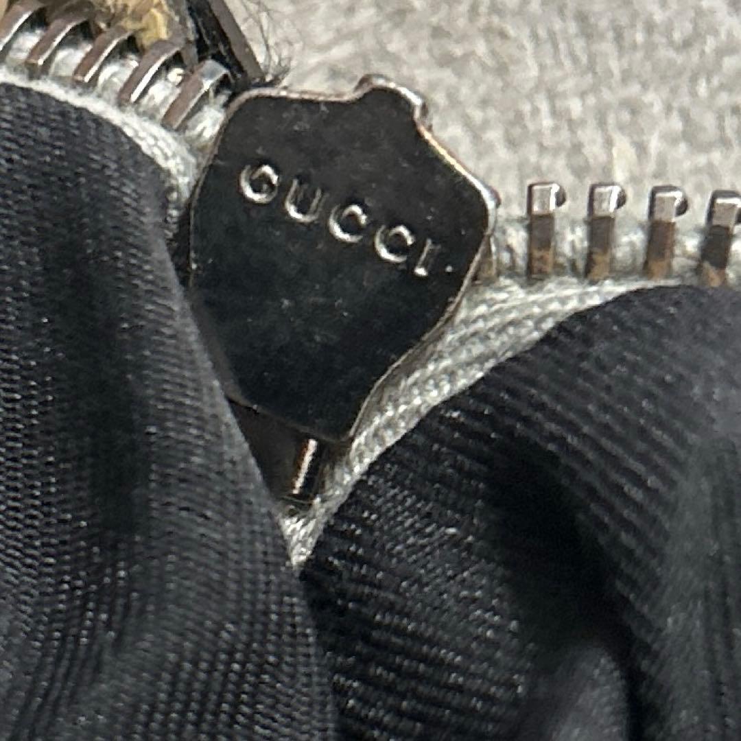 GUCCI シェリーライン　GGキャンバス ボディバッグ ウエストバッグ　銀