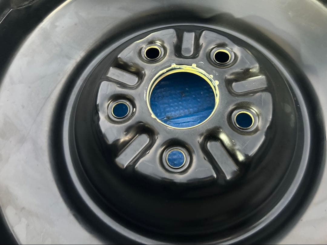 トヨタ　ヴォクシー　ZRR80 スペアタイヤ未使用品