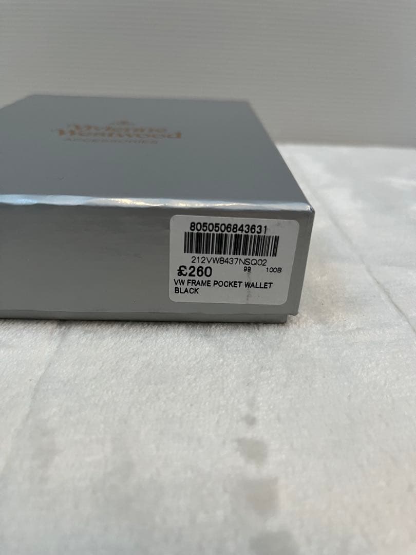 ＜新品・未使用＞ヴィヴィアンウェストウッド　二つ折り財布