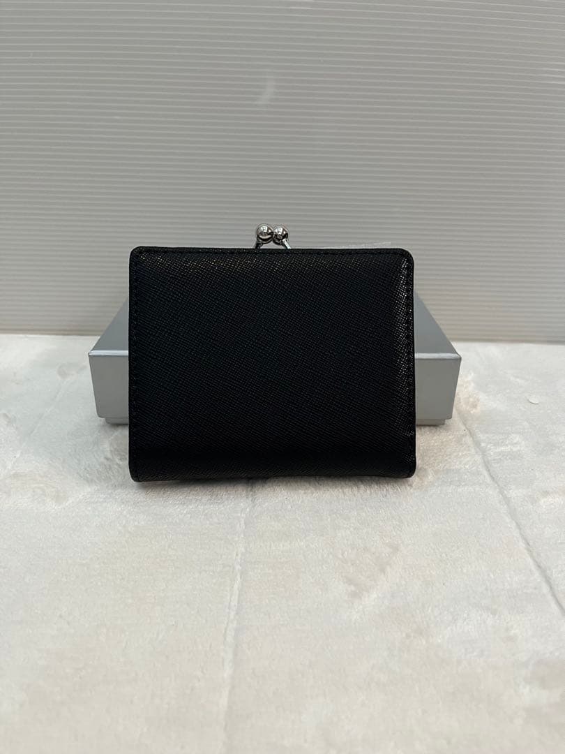 ＜新品・未使用＞ヴィヴィアンウェストウッド　二つ折り財布