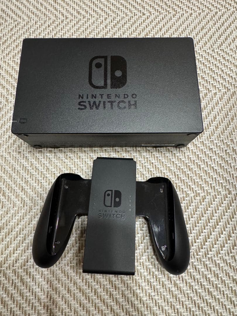 Nintendo Switch 本体 [美品]青赤のJoy-Con スイッチ