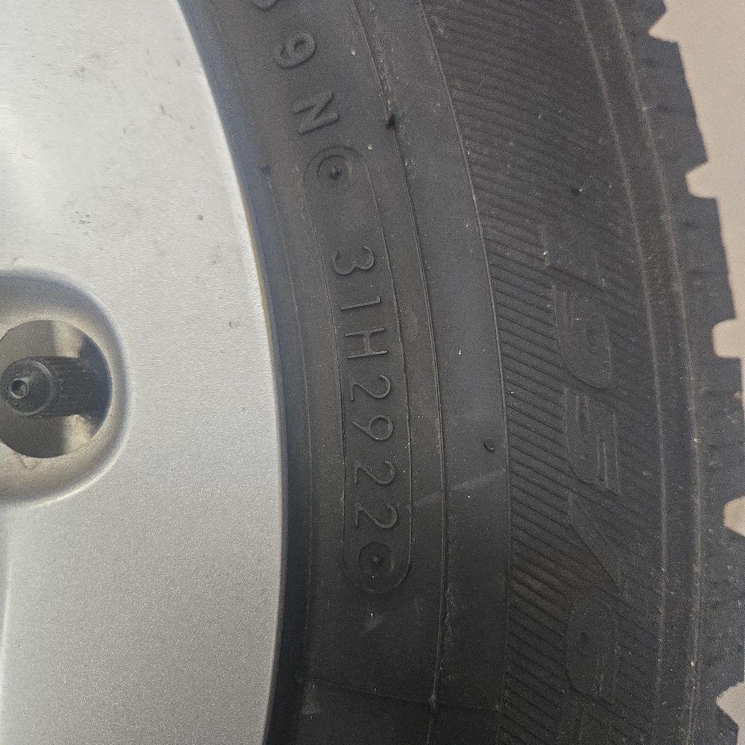 プリウス純正ホイールスタッドレス付き4本セット値下げ交渉可能