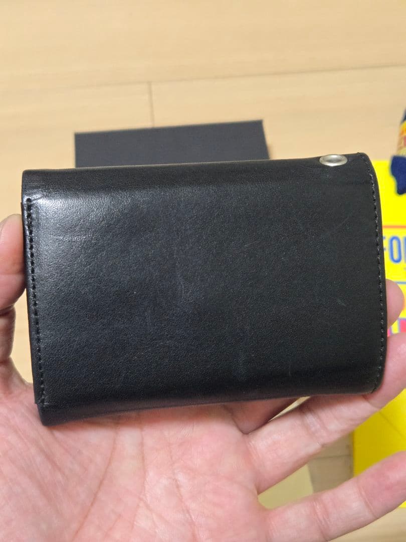 三つ折り財布【完売品】HYSTERIC GLAMOUR ロゴスタッズ