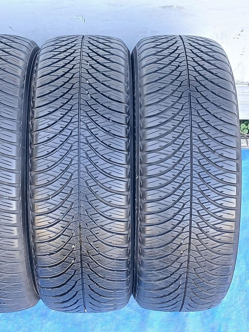 205/60R16　メーカーYOKOHAMA　製造年2022　4本セット