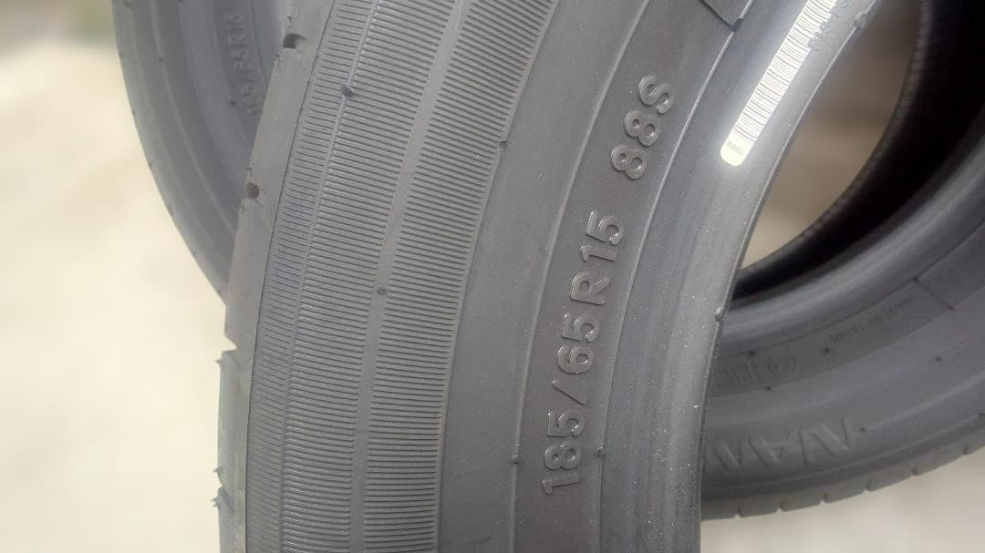TOYOTIRES NANOENERGY 15インチタイヤ