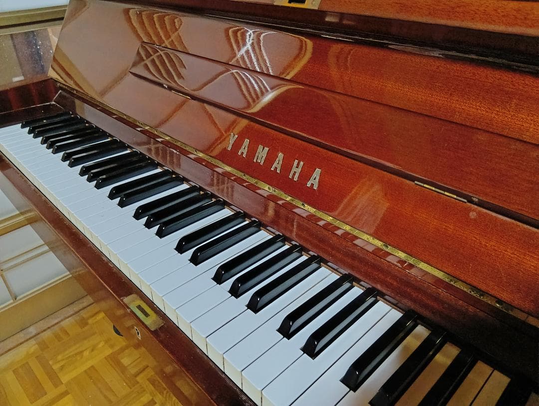 ラ*ク様 【解体につき3日以内】YAMAHA U2C ワインレッド アップライト