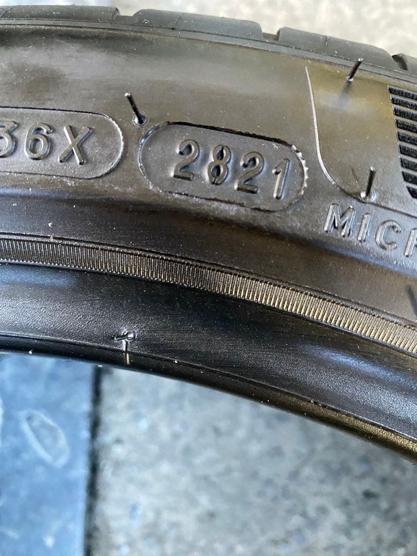 MICHELIN PILOT SPORT4 225/40/18 1本のみ2021
