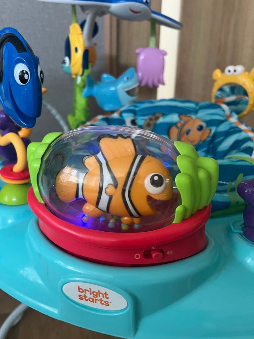 ディズニーベビー・ファインディング・ニモ ジャンパー　ジャンパルー