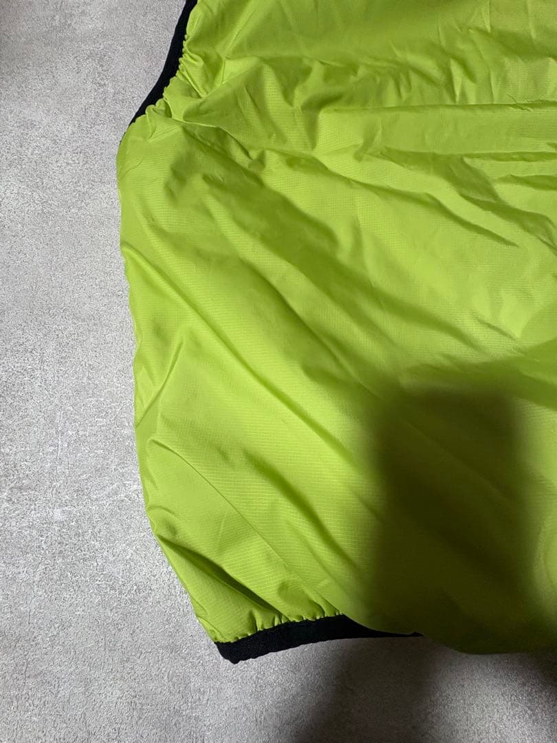 美品 patagonia パフボール ベスト アシッドグリーン