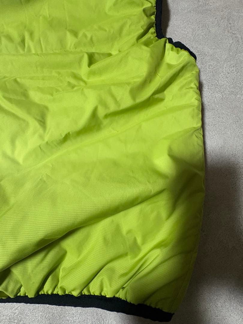 美品 patagonia パフボール ベスト アシッドグリーン
