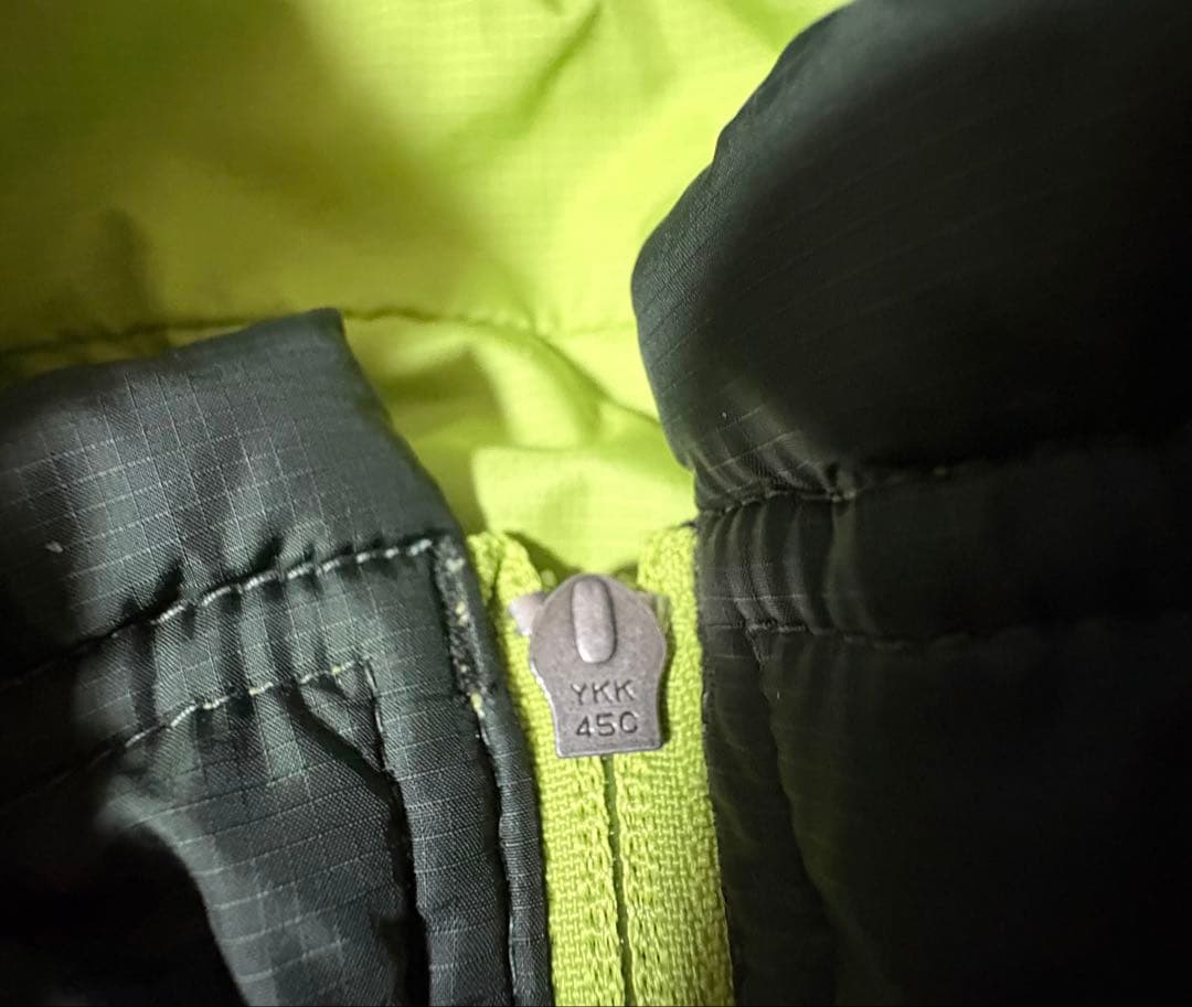 美品 patagonia パフボール ベスト アシッドグリーン