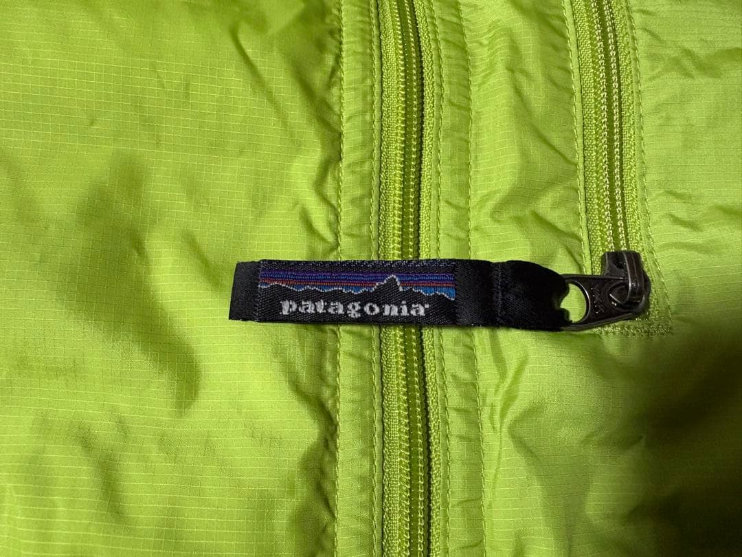 美品 patagonia パフボール ベスト アシッドグリーン
