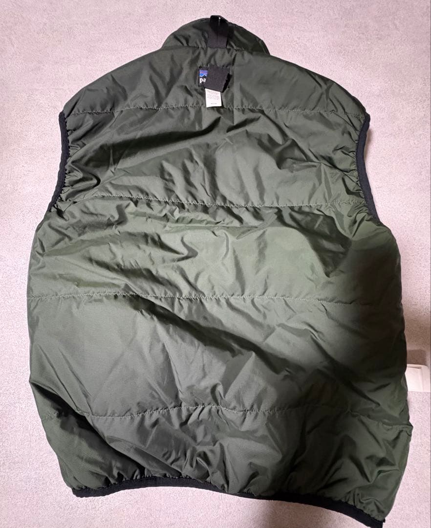 美品 patagonia パフボール ベスト アシッドグリーン
