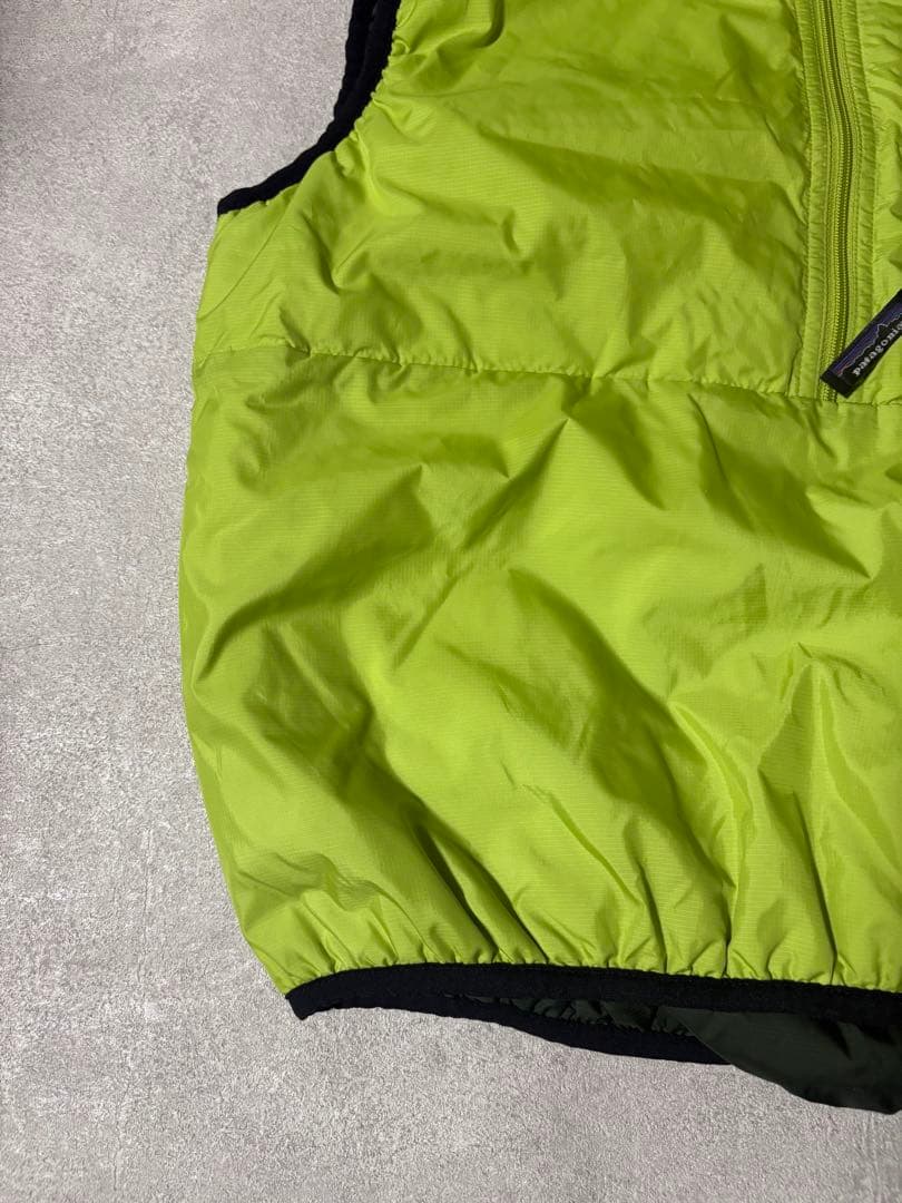 美品 patagonia パフボール ベスト アシッドグリーン