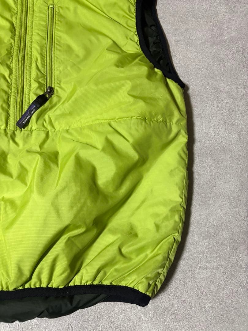 美品 patagonia パフボール ベスト アシッドグリーン