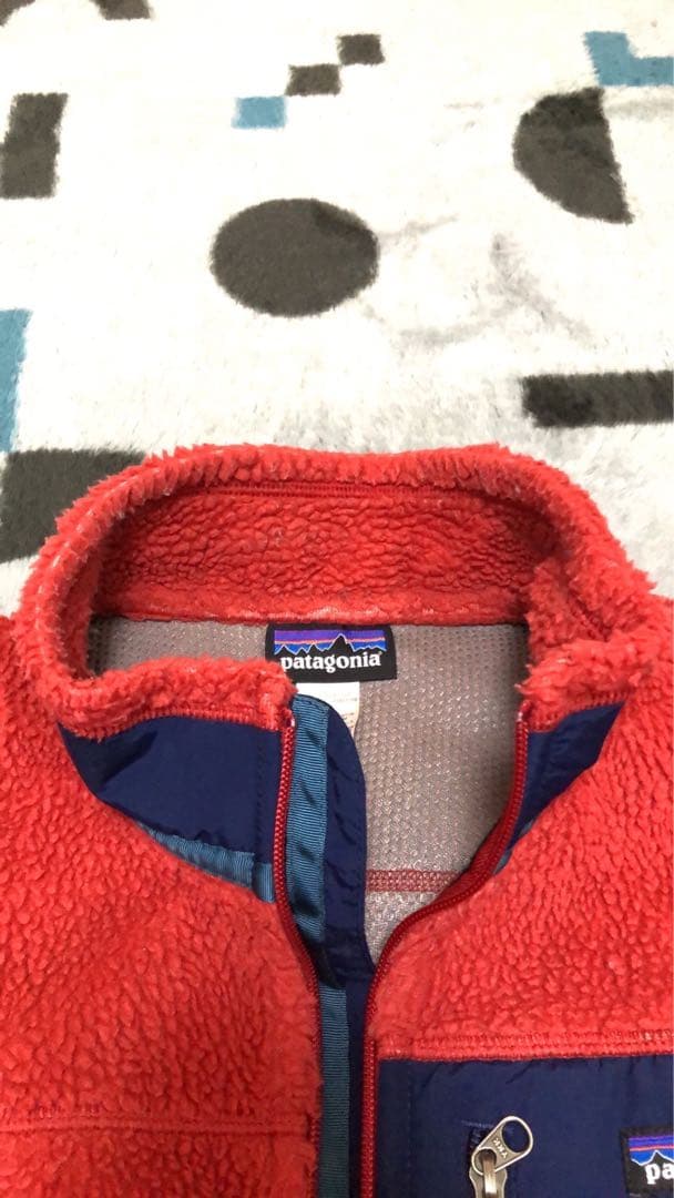 patagonia フリースベスト レッド