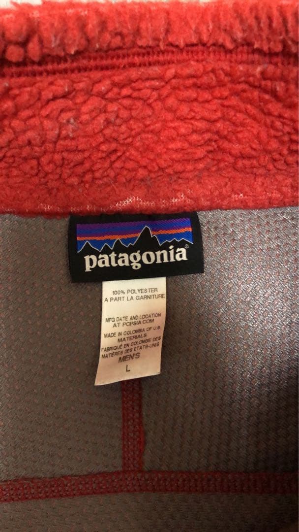 patagonia フリースベスト レッド