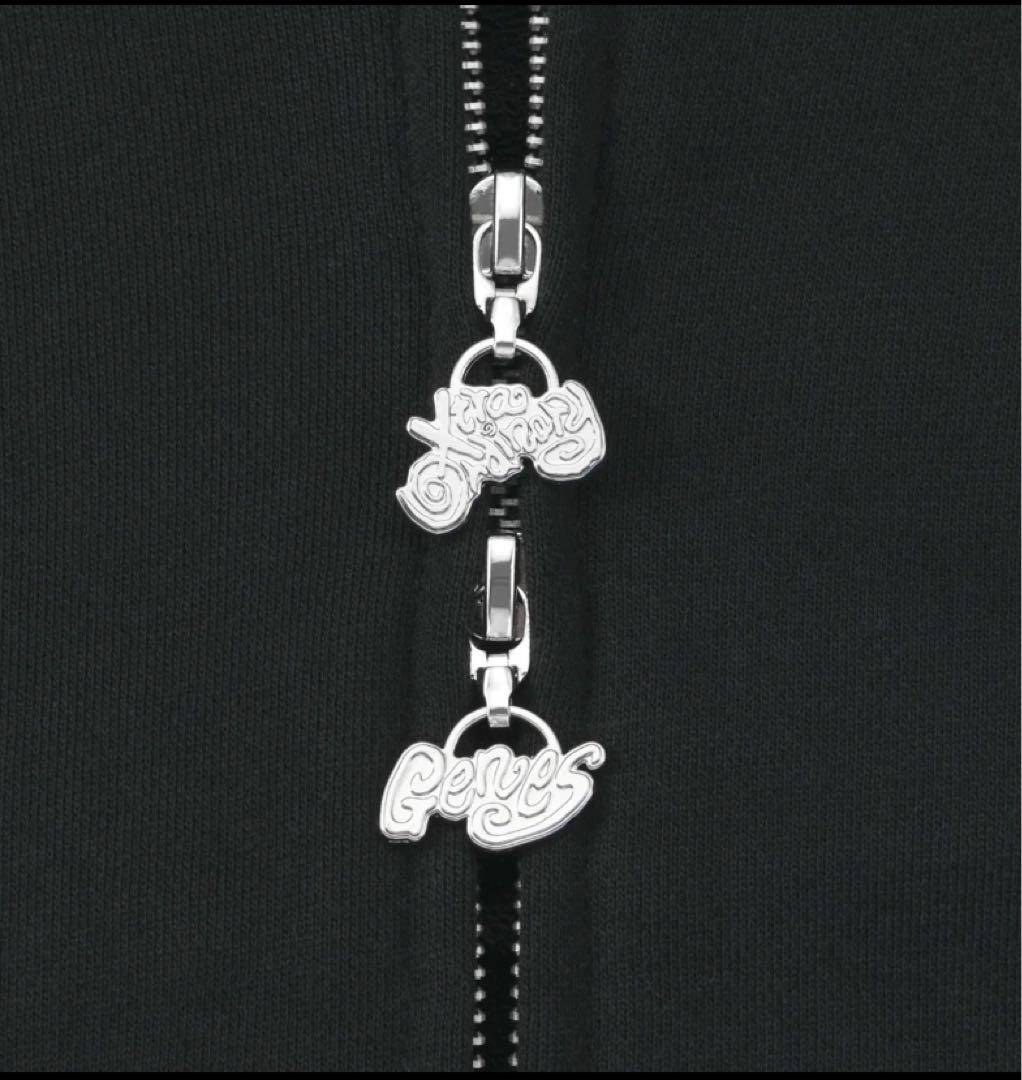 XGパーカー　Cropped Zip Hoodie Produced by XG