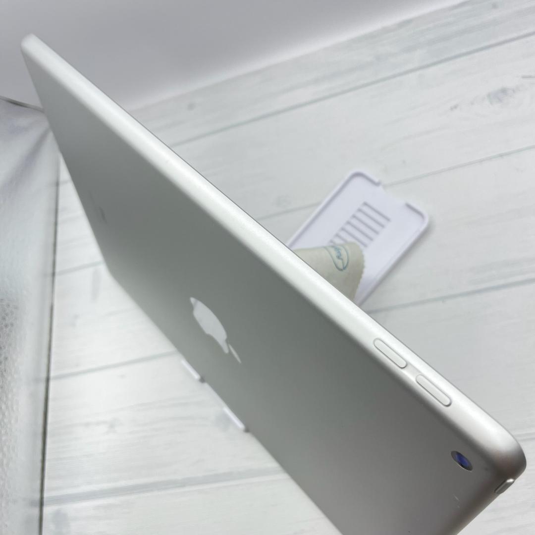 【美品】BT94％ iPad 第8世代 キーボードケース＋ペンシルセット