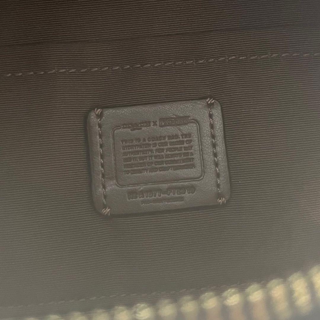 美品　COACH　 パックマン コラボ ウエストポーチ　ボディバッグ　PVC 革