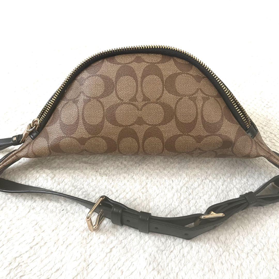 美品　COACH　 パックマン コラボ ウエストポーチ　ボディバッグ　PVC 革