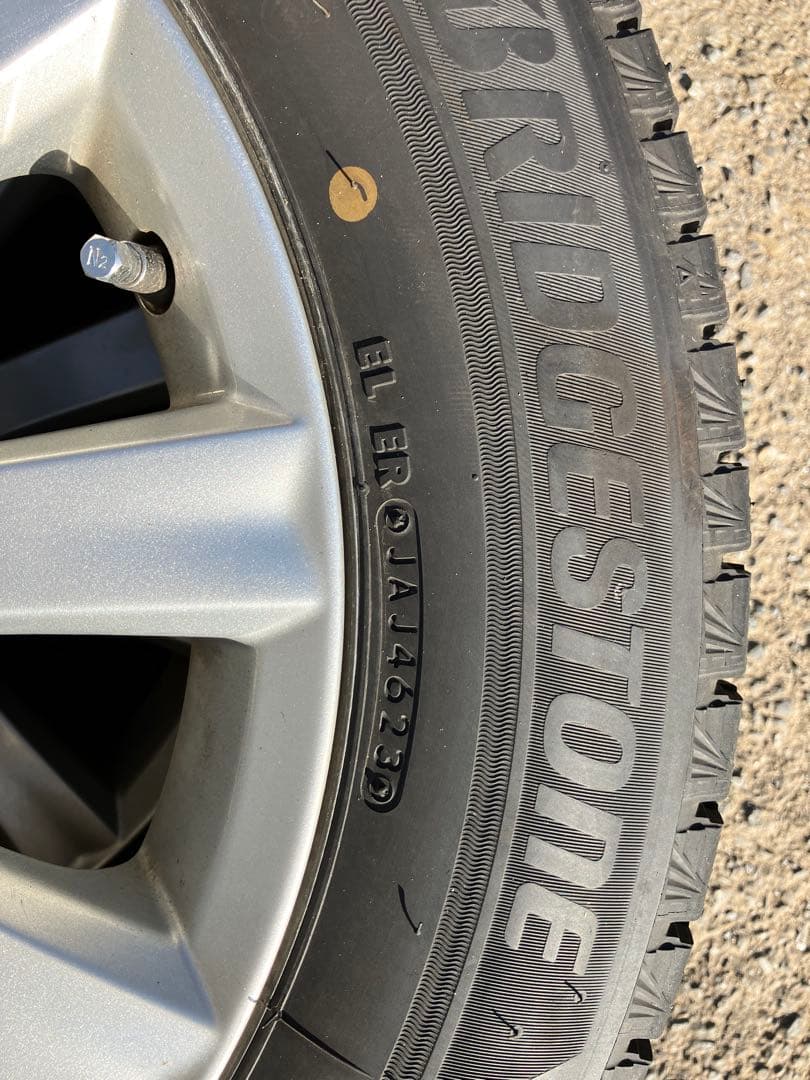 ブリザック vrx3 215/60r/17 、タイヤホイール4本セット