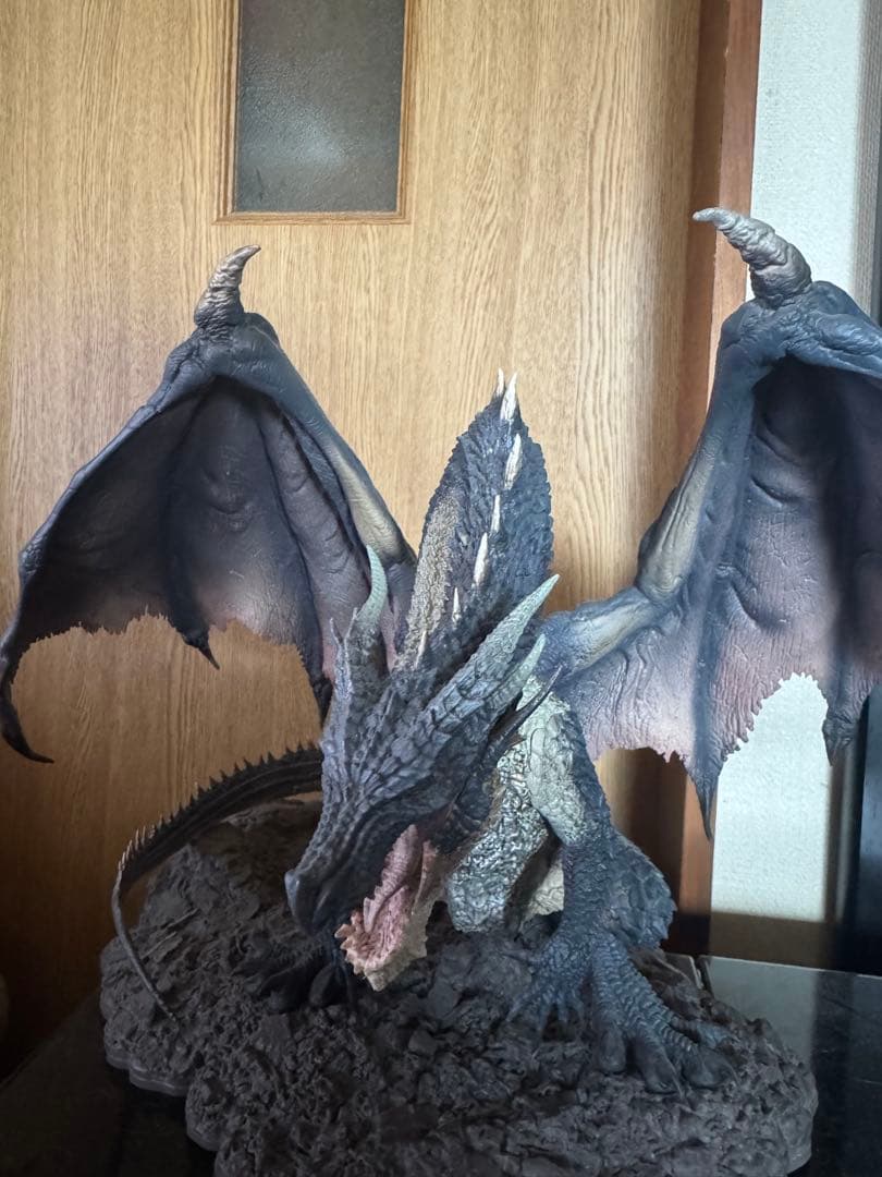 黒龍ミラボレアス FATALIS フィギュア