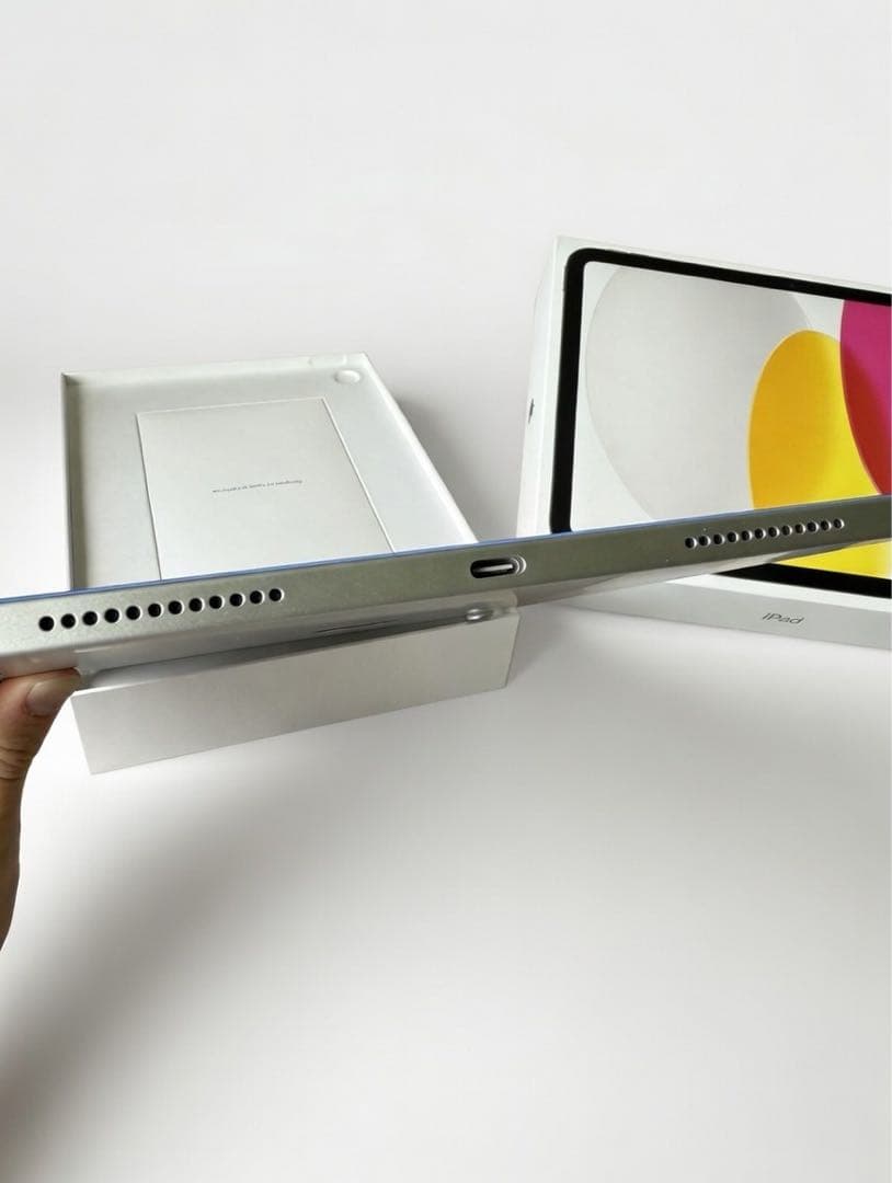 Apple iPad 11インチ(a16)シルバー 本体 充電器付き 128GB