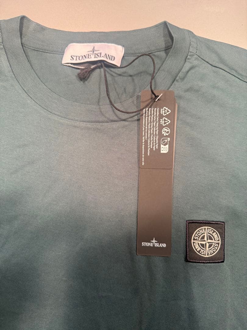 STONE  ストーンアイランド　ロングスリーブ Tシャツ