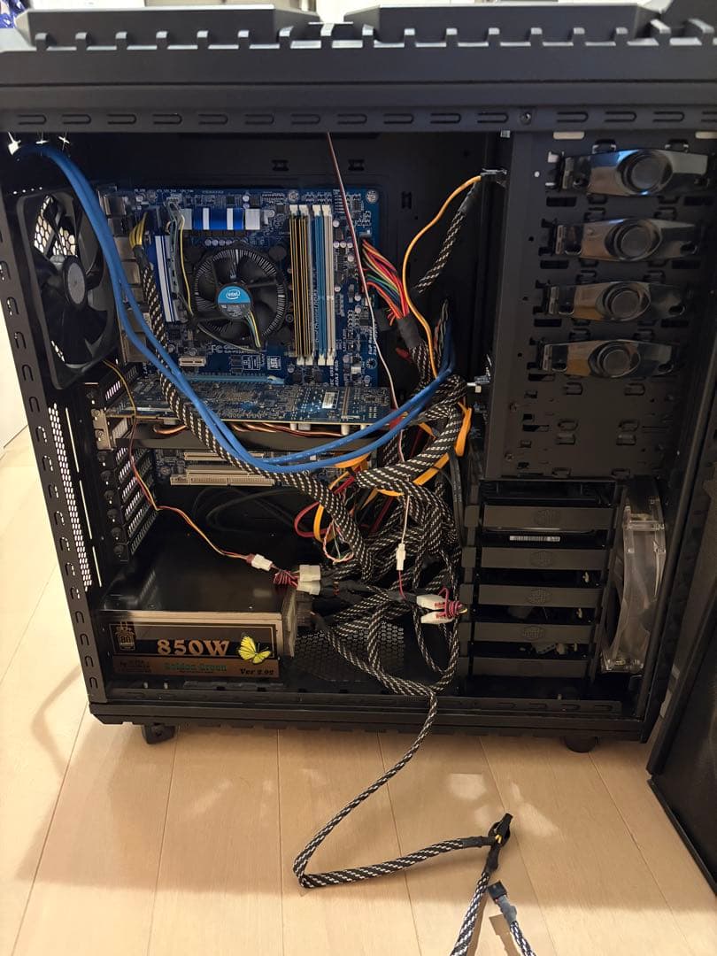 Cooler Master フルタワーPCケース車輪付