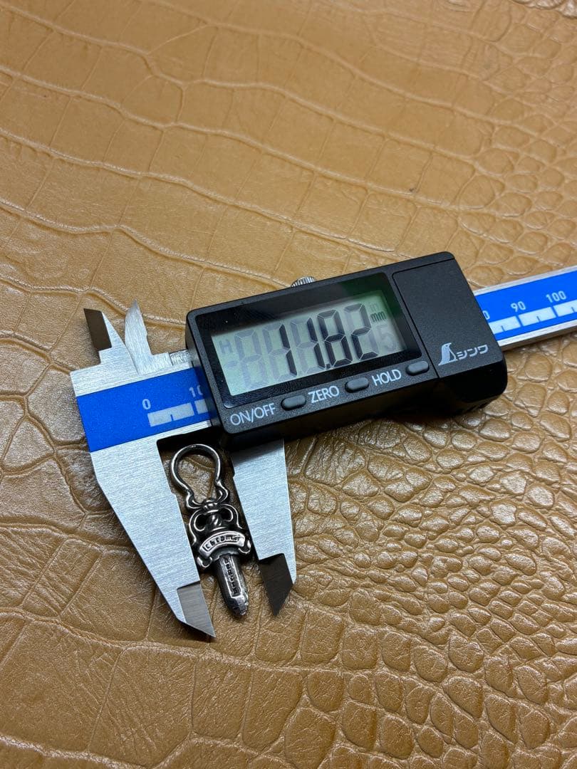 クロムハーツ ダガー 正規品 クロムハーツ ネックレス ファスナーの修理などに