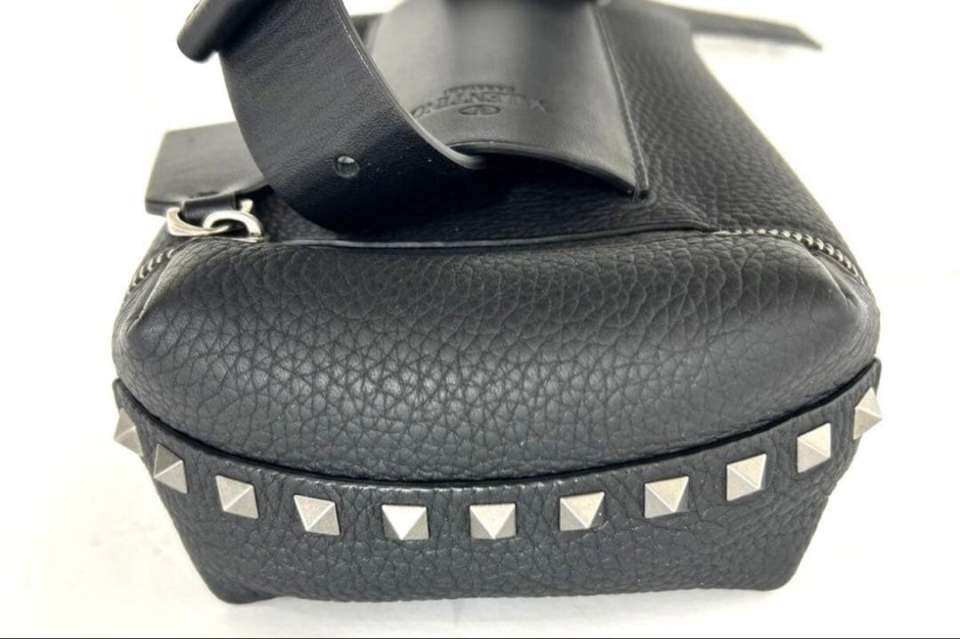 VALENTINO GARAVANI ヴァレンティノ ガラヴァーニ ボディバッグ