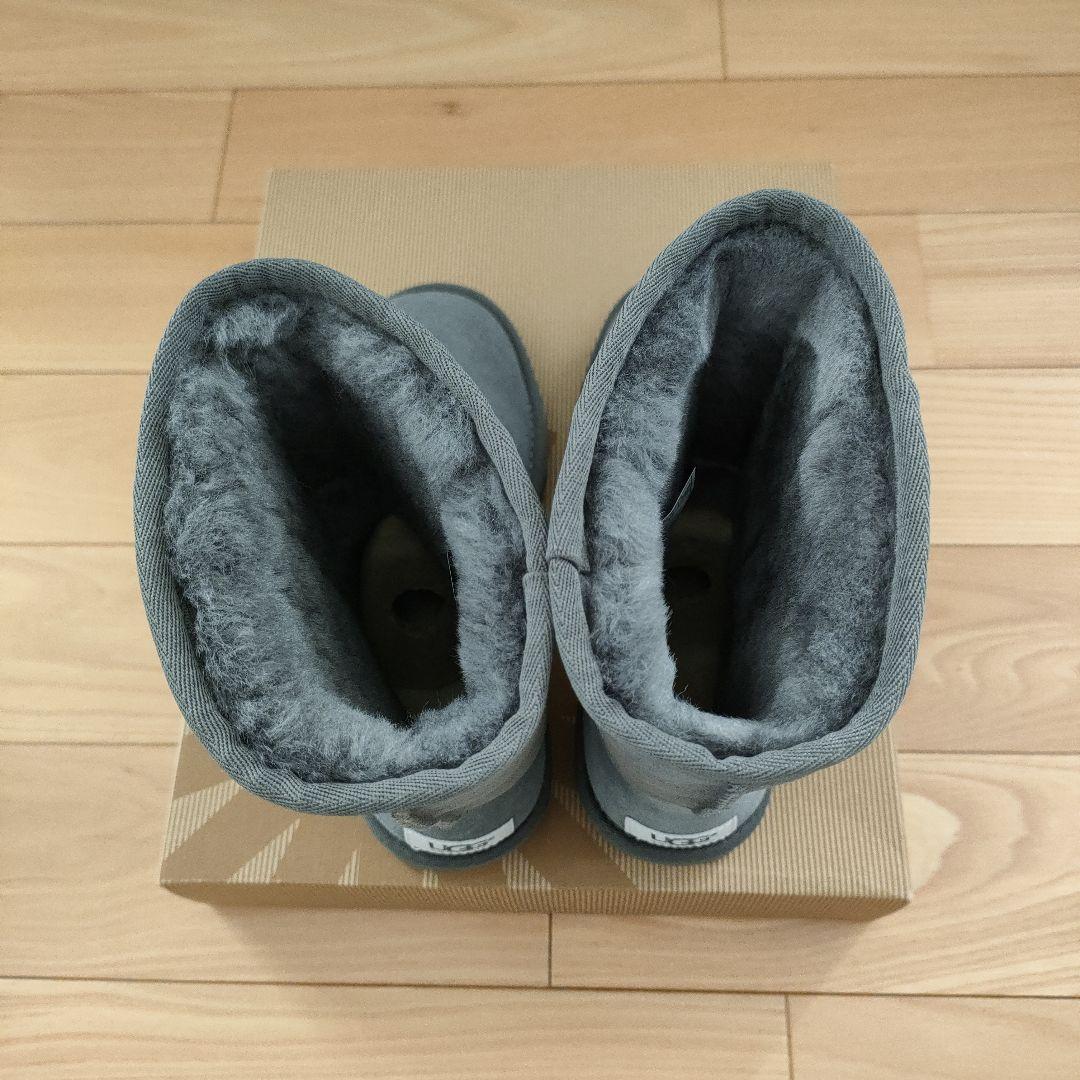 ●新品●UGG グレー ムートンブーツ　23センチ
