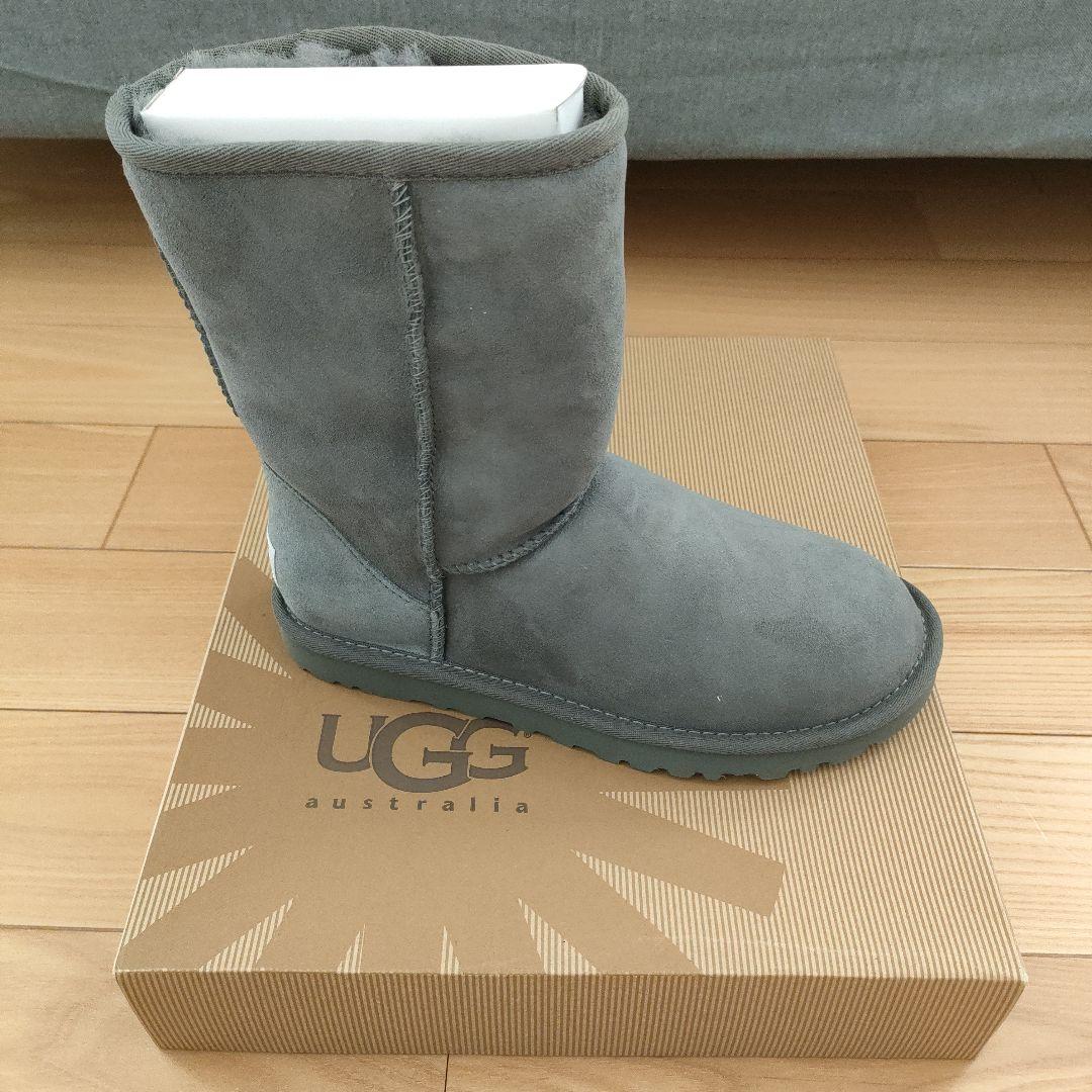 ●新品●UGG グレー ムートンブーツ　23センチ