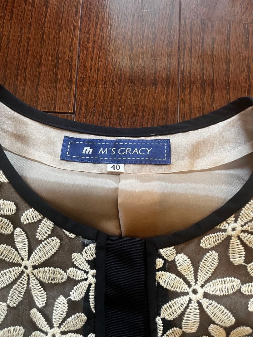 M'S GRACY 花柄刺繍 ノーカラースプリングコート 40
