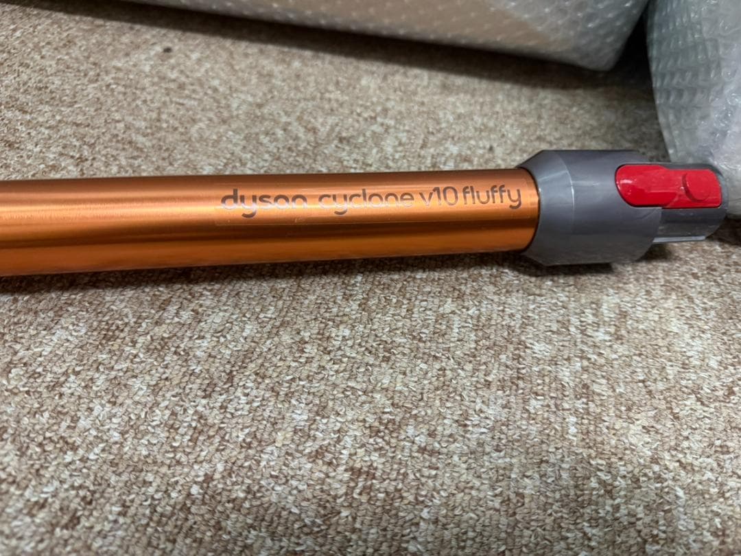 Dyson V10 Fluffy SV12 コードレス掃除機 スタンド付き