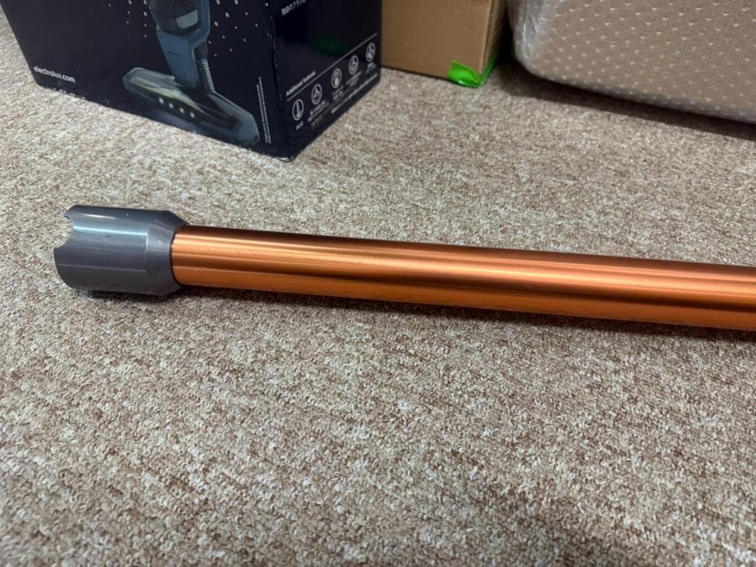 Dyson V10 Fluffy SV12 コードレス掃除機 スタンド付き