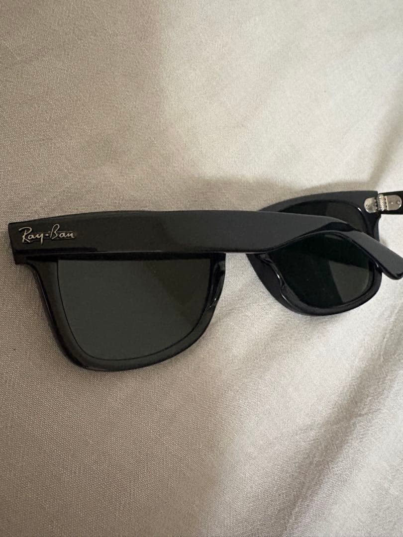 Ray-Ban Wayfarer ブラック サングラス