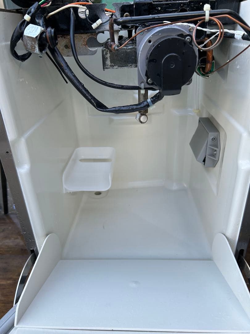 SANYO　業務用製氷機　SIM-S2500