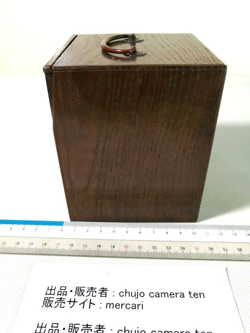 レトロな和ダンス調の小物入れ　ミニチュア家具　家具の模型　中古・送料込み価格