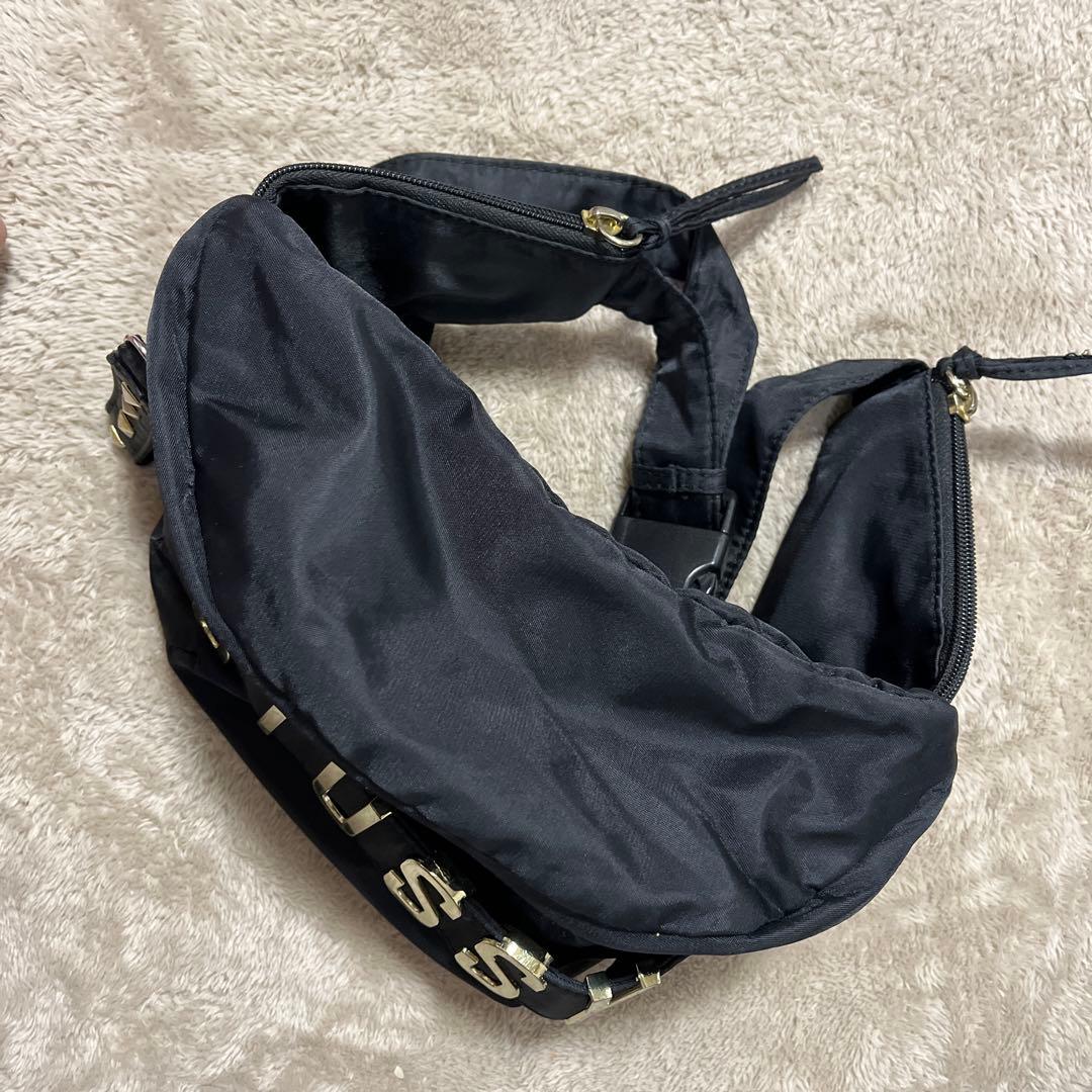 STUSSY ウエストポーチ 黒ゴールド