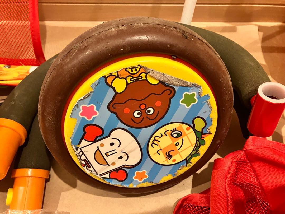 アンパンマン デラックス　ブザー付きおでかけ三輪車